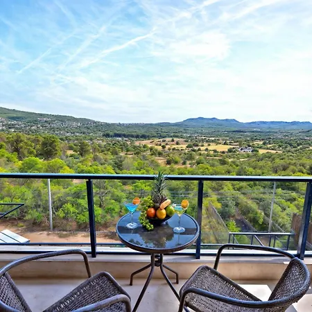 Aysena - Doganin Kalbine Kuecuek Bir Kacamak Каш